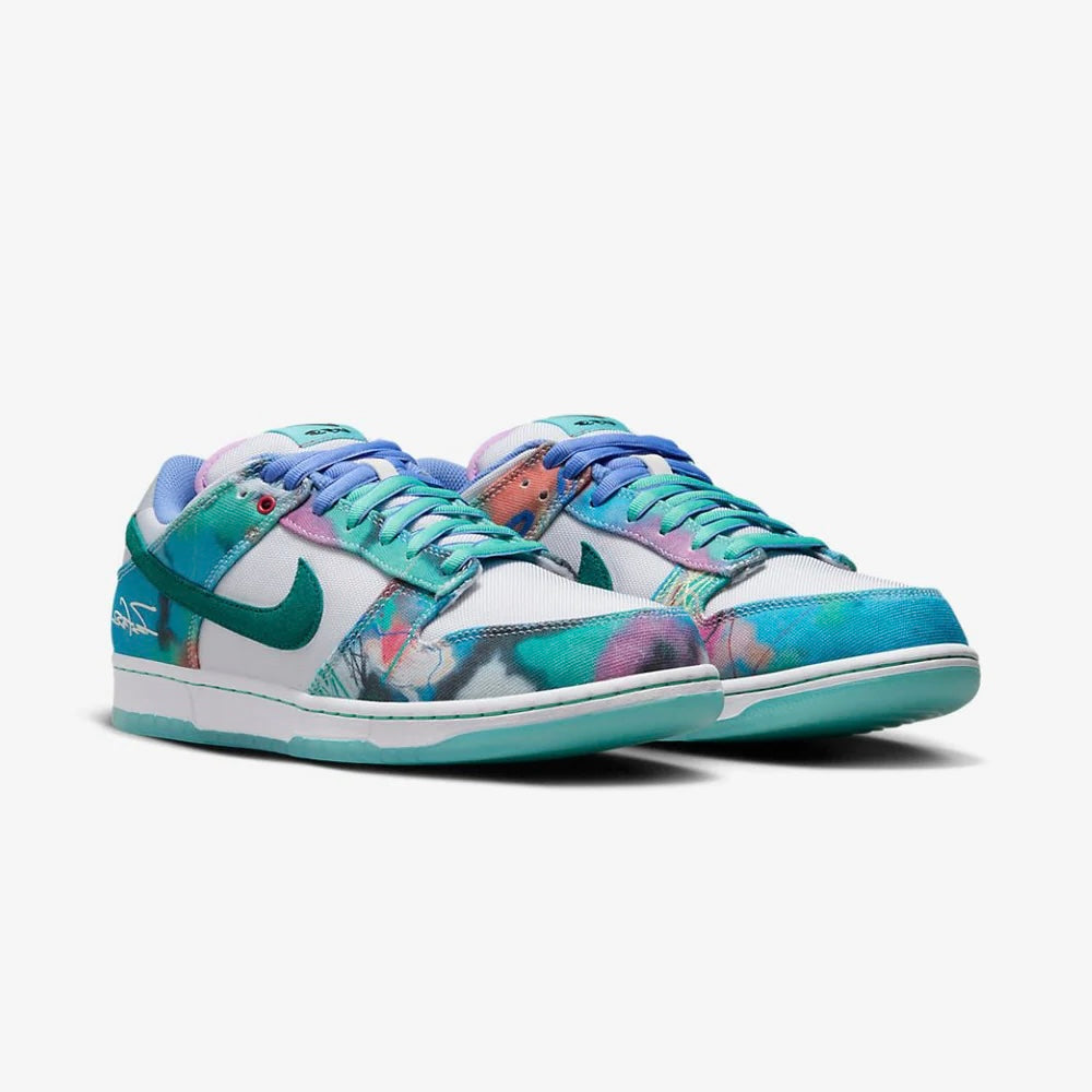 NIKE SB DUNK LOW FUTURA LABORATORIES BLEACHED AQUA
